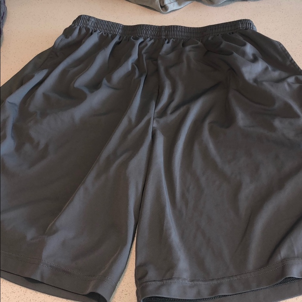 Men’s dry fit gray shorts